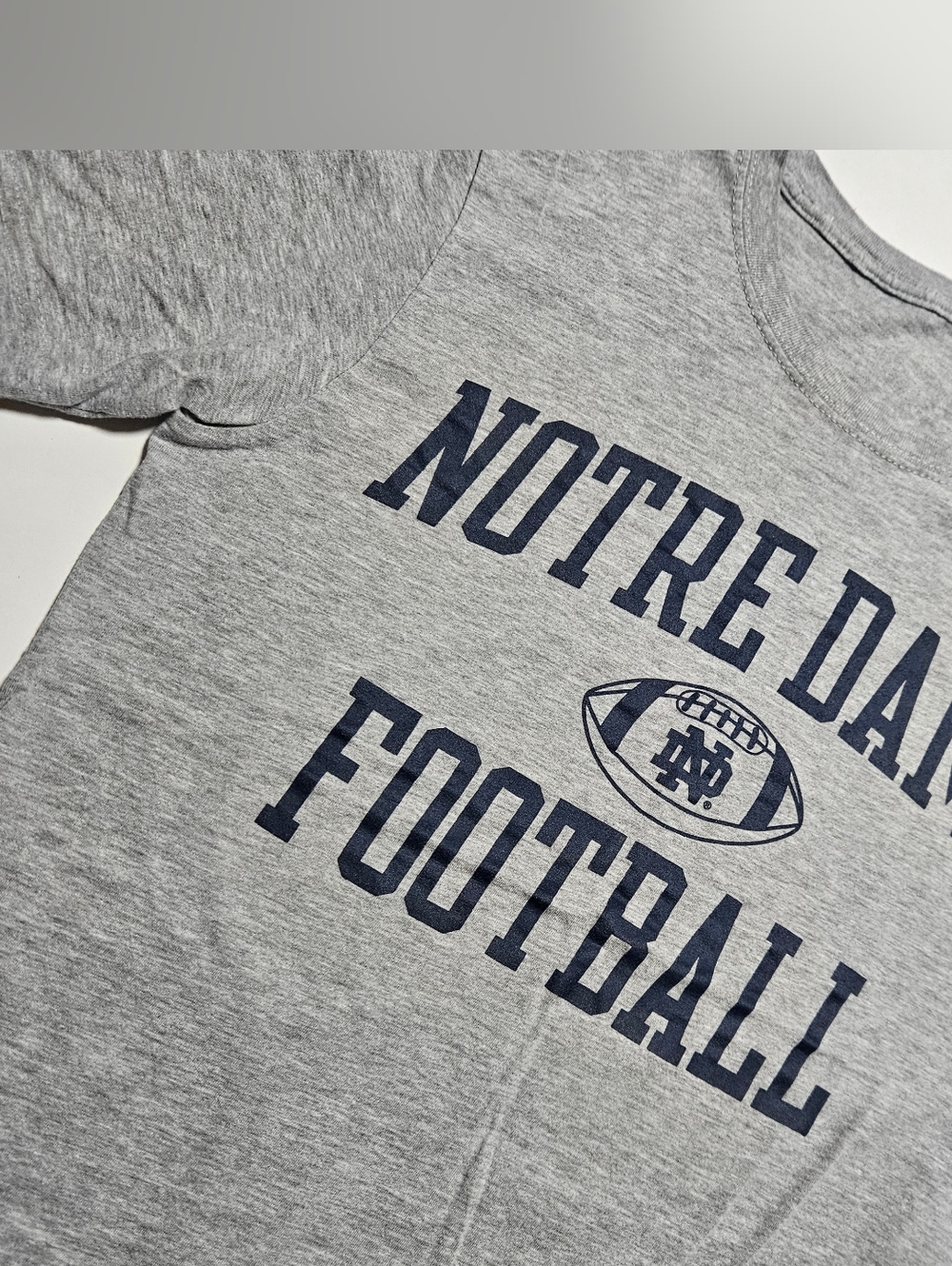 Notre Dame Football T-Shirt - Men's Small - Heather Gray Fighting Irish